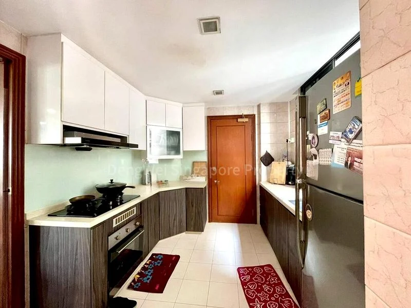 4 Bed Condo for Rent in  Glendale Park - Image 3