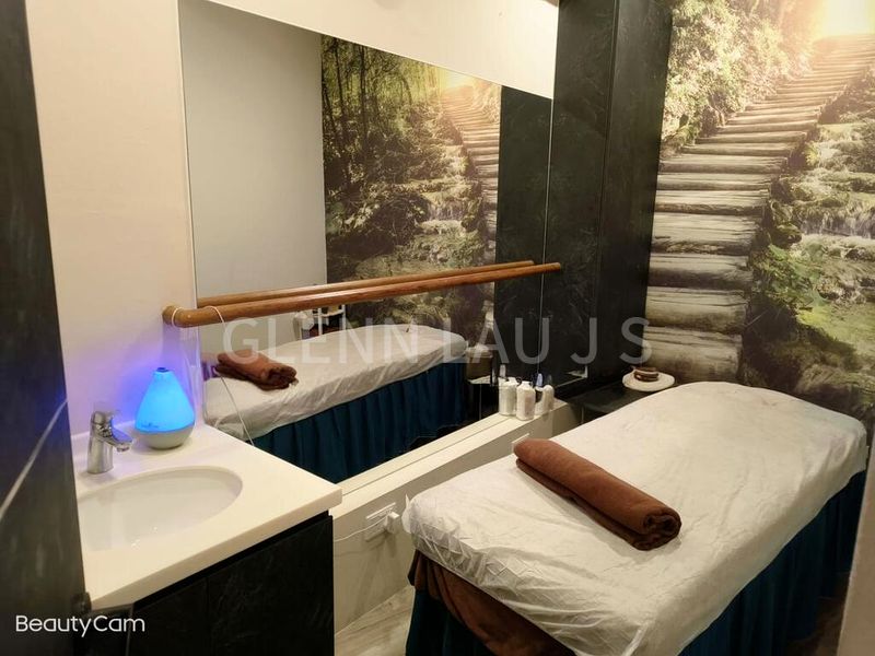 Other Retail for Rent: The Plaza - Image 3