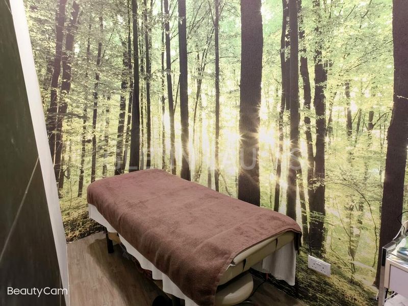 Other Retail for Rent: The Plaza - Image 2