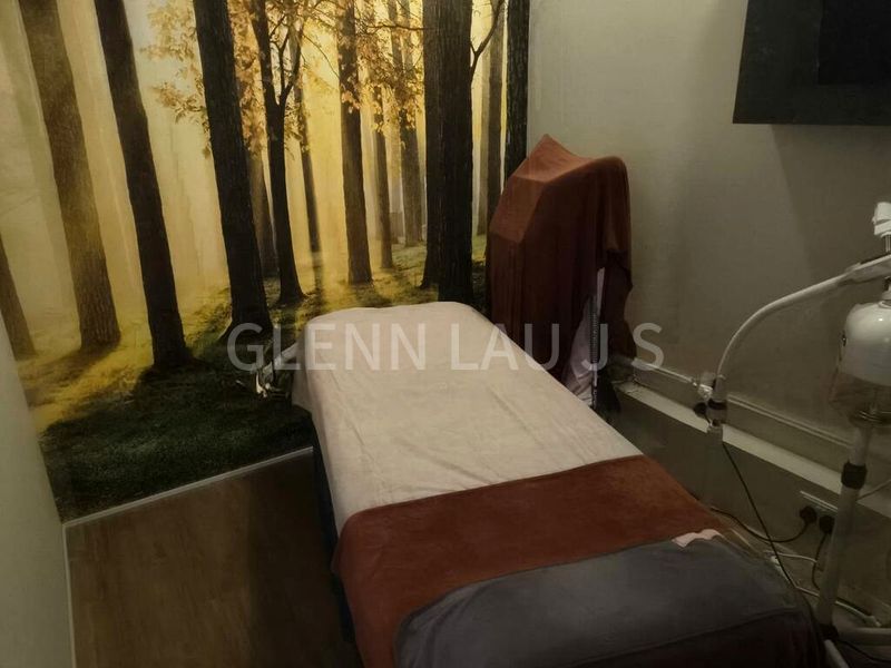 Other Retail for Rent: The Plaza - Image 4