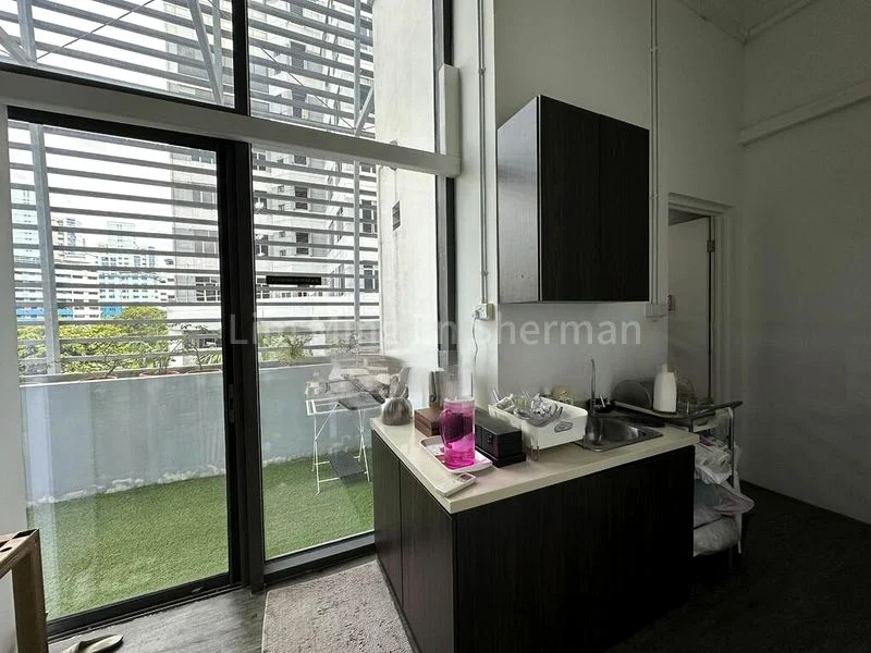 Light Industrial (B1) for Sale: Central-Link - Image 2