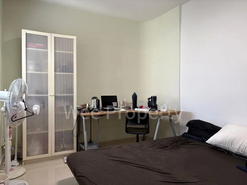 4 Room (4NG) HDB for Sale in  321 Hougang Avenue 5 - Image 6