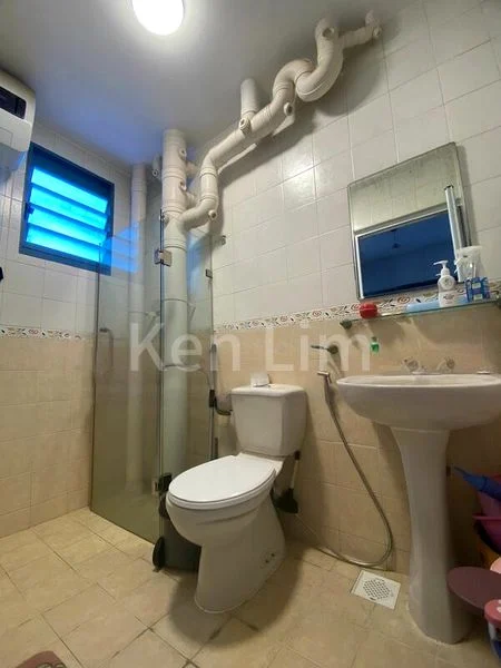 Common Room (HDB) for Rent in  612 Ang Mo Kio Avenue 4 - Image 3