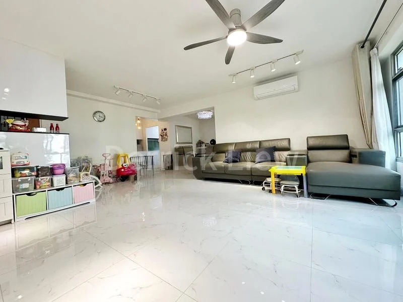 5 Room (5I) HDB for Sale in 128A Canberra Street - Image 3