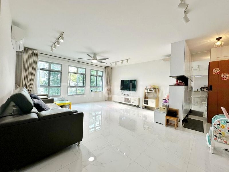 5 Room (5I) HDB for Sale in 128A Canberra Street - Image 4