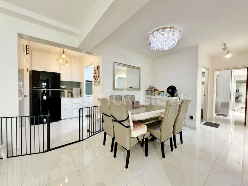 5 Room (5I) HDB for Sale in 128A Canberra Street - Image 8