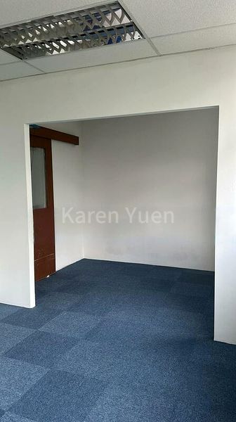 Light Industrial (B1) for Rent: Valiant Industrial Building - Image 2