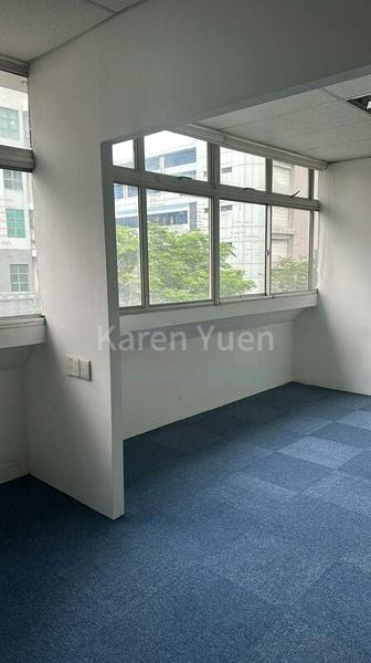 Light Industrial (B1) for Rent: Valiant Industrial Building - Image 1