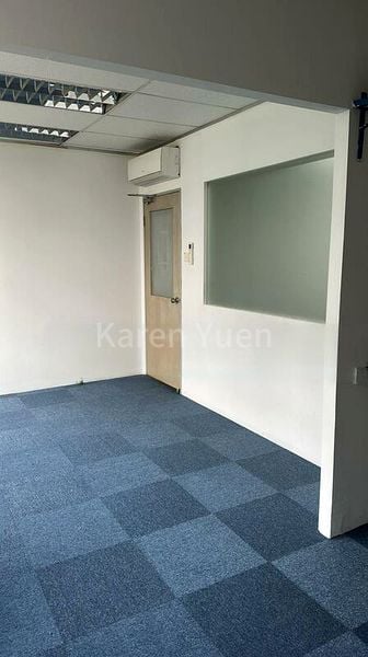 Light Industrial (B1) for Rent: Valiant Industrial Building - Image 3