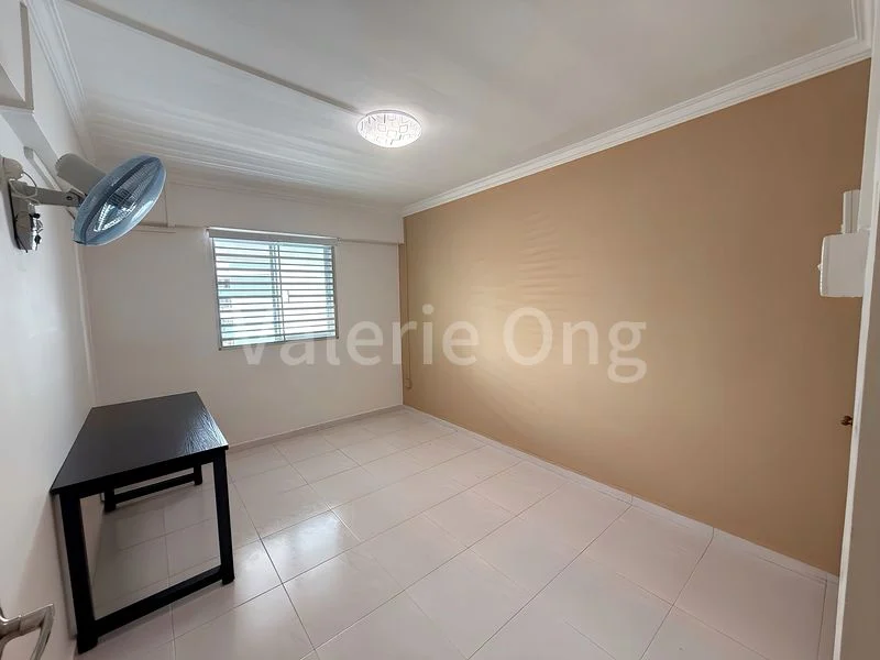 Common Room (HDB) for Rent in  465 Ang Mo Kio Avenue 10 - Image 2