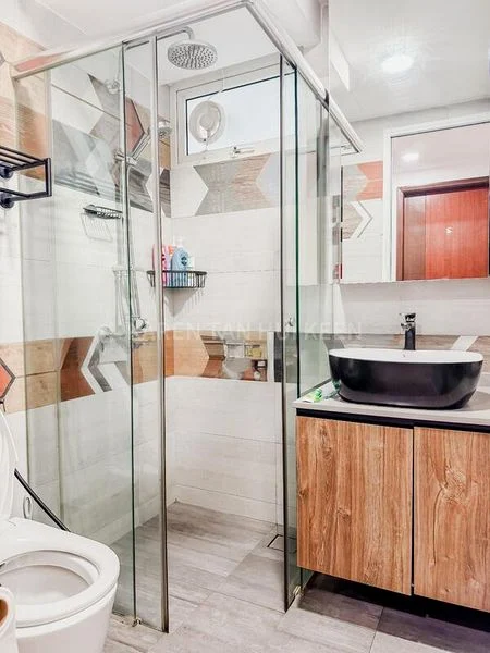 Common Room (Condo) for Rent in  The Warren - Image 5