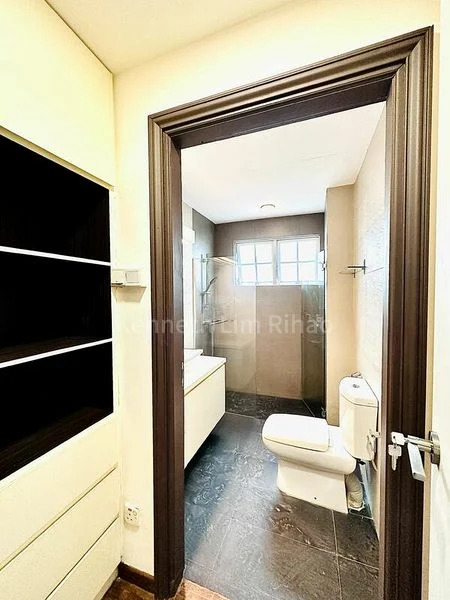 Common Room (Condo) for Rent in  Chng Mansions - Image 5