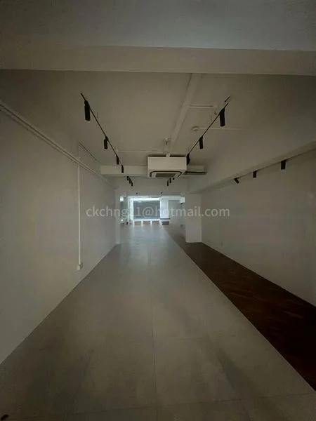 Shop / Shophouse for Rent: Beach Road - Image 2