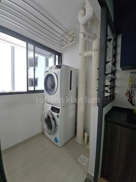 5 Room (5I) HDB for Sale in  445A Clementi Avenue 3 - Image 9