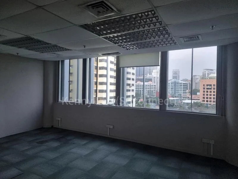 Office for Rent: Thong Chai Building - Image 2