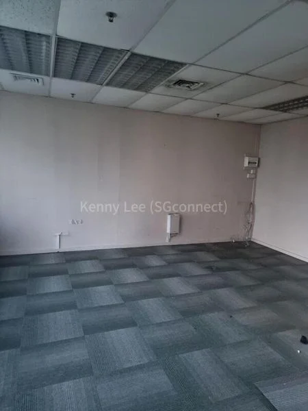 Office for Rent: Thong Chai Building - Image 3