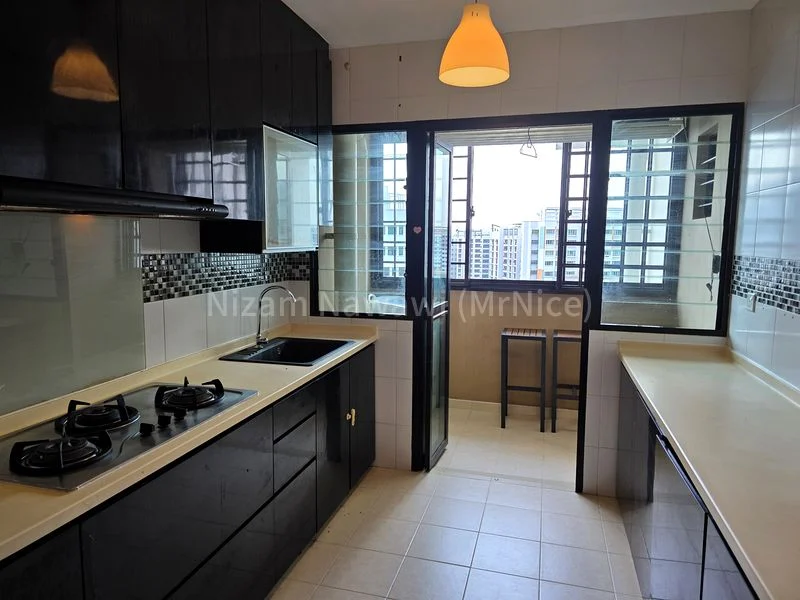 4 Room (4A) HDB for Rent in  593A Montreal Link - Image 6