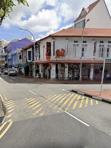 Shop / Shophouse for Sale: Rare Mixed-Use Corner Property - Image 4