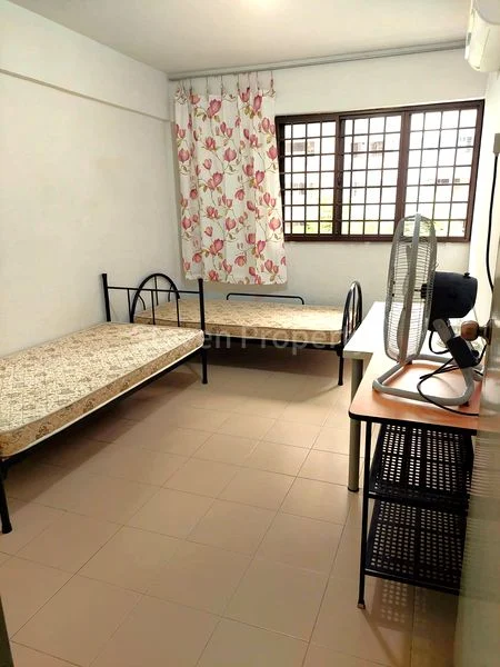 Common Room (HDB) for Rent in  226 Serangoon Avenue 4 - Image 1