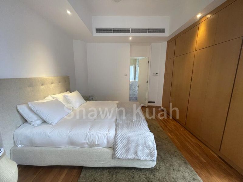 4 Bed Condo for Rent in  The Colonnade - Image 3