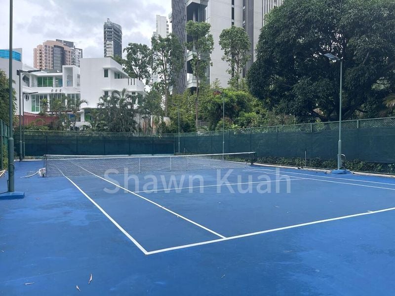 4 Bed Condo for Rent in  The Colonnade - Image 6