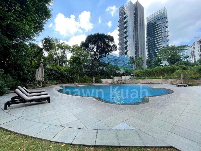 4 Bed Condo for Rent in  The Colonnade - Image 5
