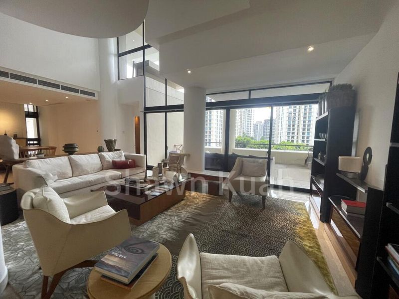 4 Bed Condo for Rent in  The Colonnade - Image 15