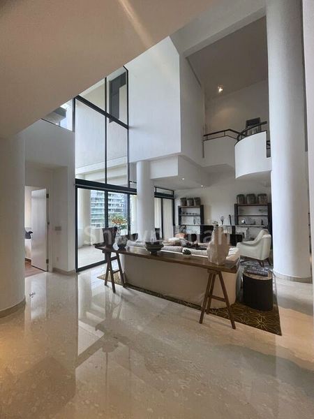 4 Bed Condo for Rent in  The Colonnade - Image 7