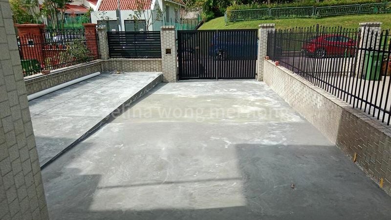 4 Bed Terraced House (Landed) for Sale in  Thomson Hills Estate - Image 1