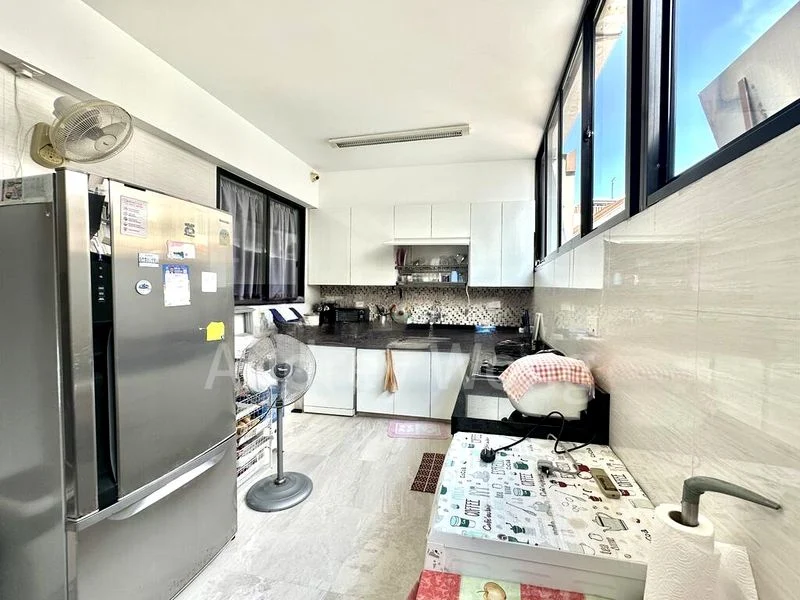 4 Bed Terraced House (Landed) for Sale in  Kembangan Gardens - Image 16