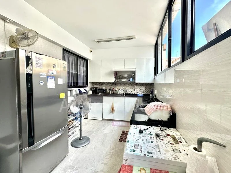4 Bed Terraced House (Landed) for Sale in  Kembangan Gardens - Image 5