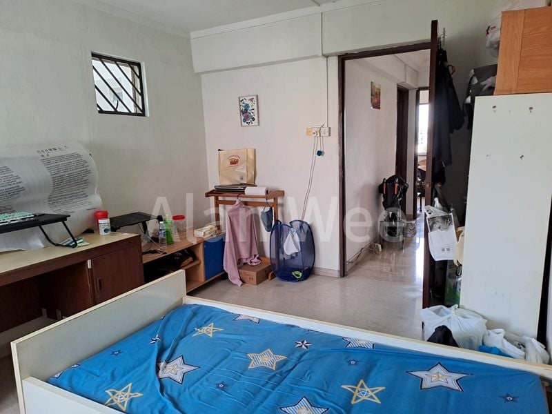 Common Room (HDB) for Rent in 107 Jurong East Street 13 - Image 1