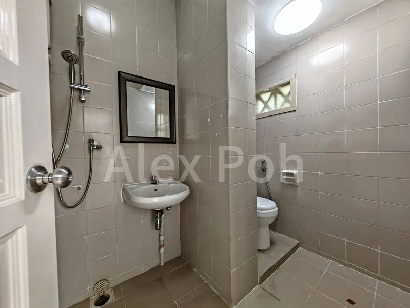 4 Bed Conservation House (Landed) for Rent in Townerville - Image 11