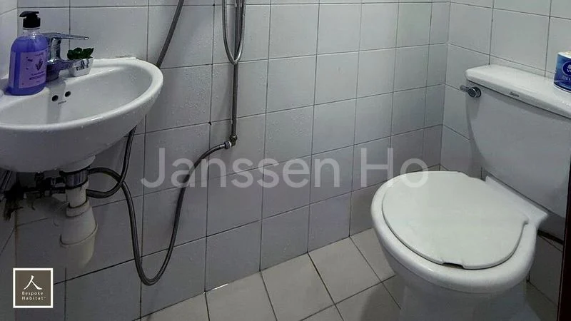 Common Room (Condo) for Rent in  Harbourlights - Image 1