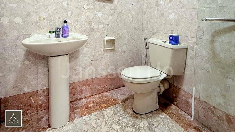 Common Room (Condo) for Rent in  Harbourlights - Image 2