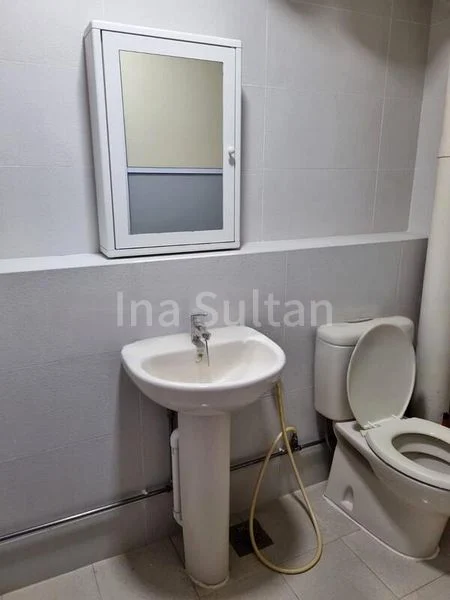 5 Room (5A) HDB for Rent in 254 Pasir Ris Street 21 - Image 5