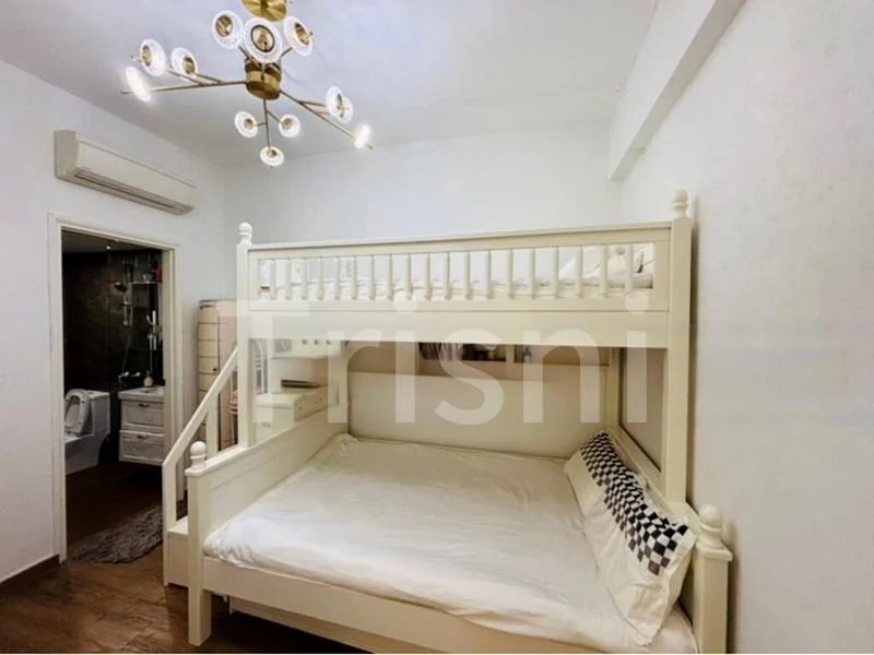 4 Bed Terraced House (Landed) for Sale in  St Nicholas View - Image 5