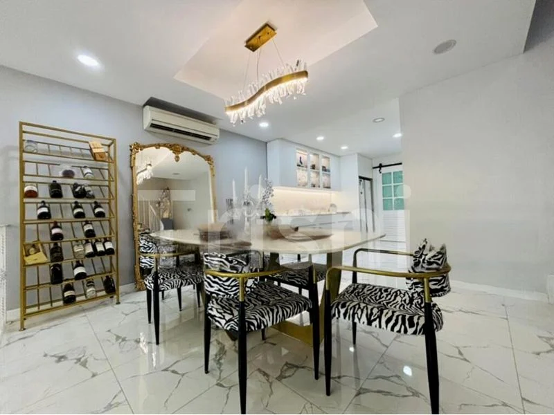 4 Bed Terraced House (Landed) for Sale in  St Nicholas View - Image 6