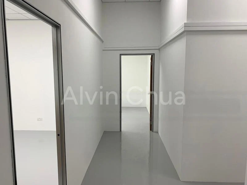 Light Industrial (B1) for Rent: Noble Warehouse - Image 3