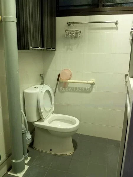 Common Room (HDB) for Rent in  464 Ang Mo Kio Avenue 10 - Image 4