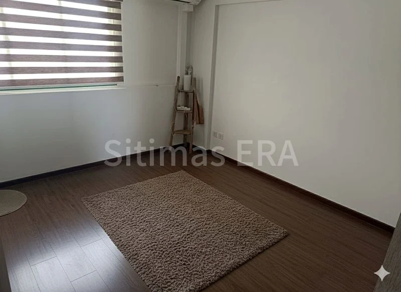 3 Room (3S) HDB for Sale in  682 Hougang Avenue 4 - Image 3