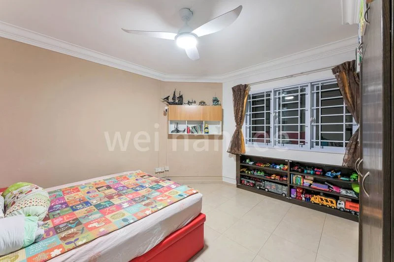 Executive HDB for Sale in  408 Sembawang Drive - Image 4