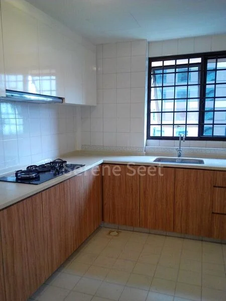 4 Bed Condo for Rent in Parkway View - Image 4