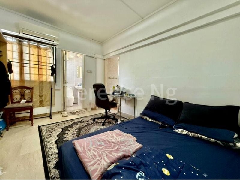 Jumbo HDB for Sale in  138 Tampines Street 11 - Image 1