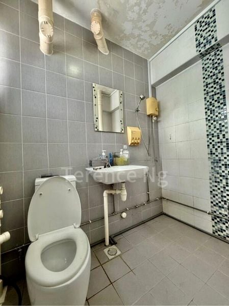 Jumbo HDB for Sale in  138 Tampines Street 11 - Image 5