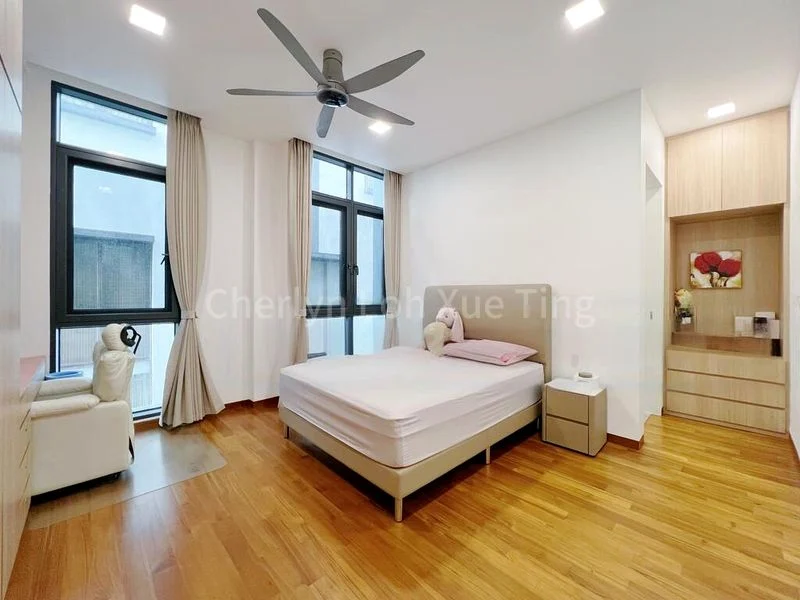 7 Bed Semi-Detached House (Landed) for Sale in Sembawang Hills Estate - Image 8