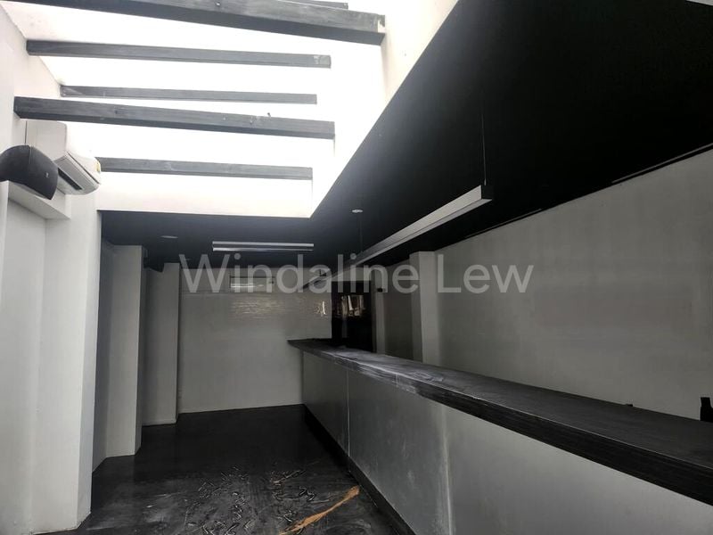 Shop / Shophouse for Rent: Craig Road - Image 6