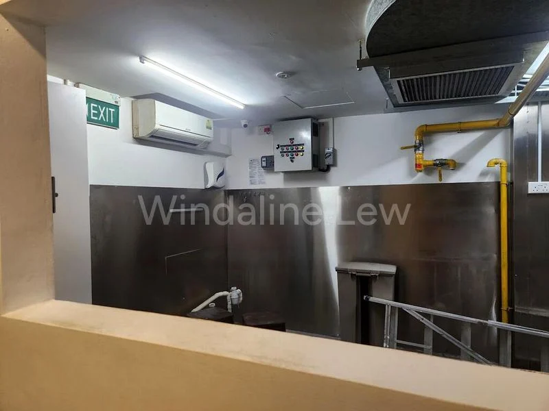 Shop / Shophouse for Rent: Craig Road - Image 3