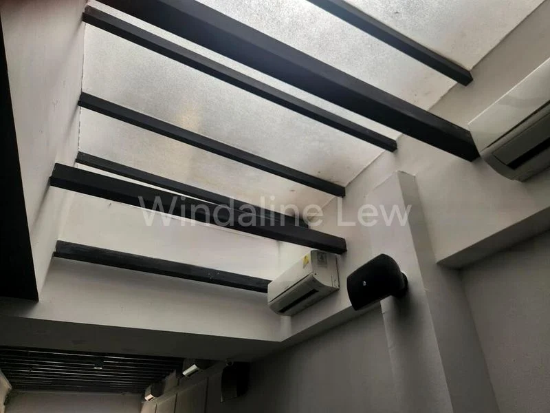 Shop / Shophouse for Rent: Craig Road - Image 5