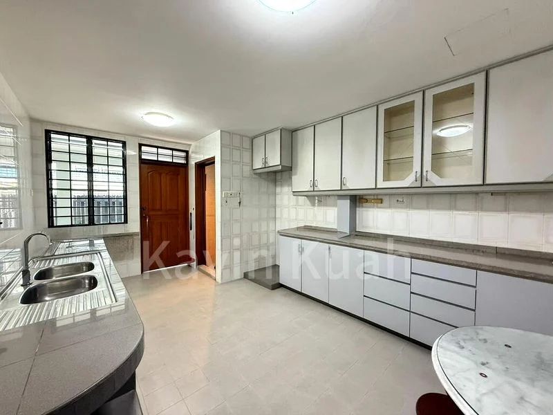 4 Bed Terraced House (Landed) for Rent in  Serangoon Avenue 3 - Image 6